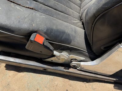 80 Mercedes 450SL 107 Passenger Right Front Seat Belt Buckle Receiver OEM Black