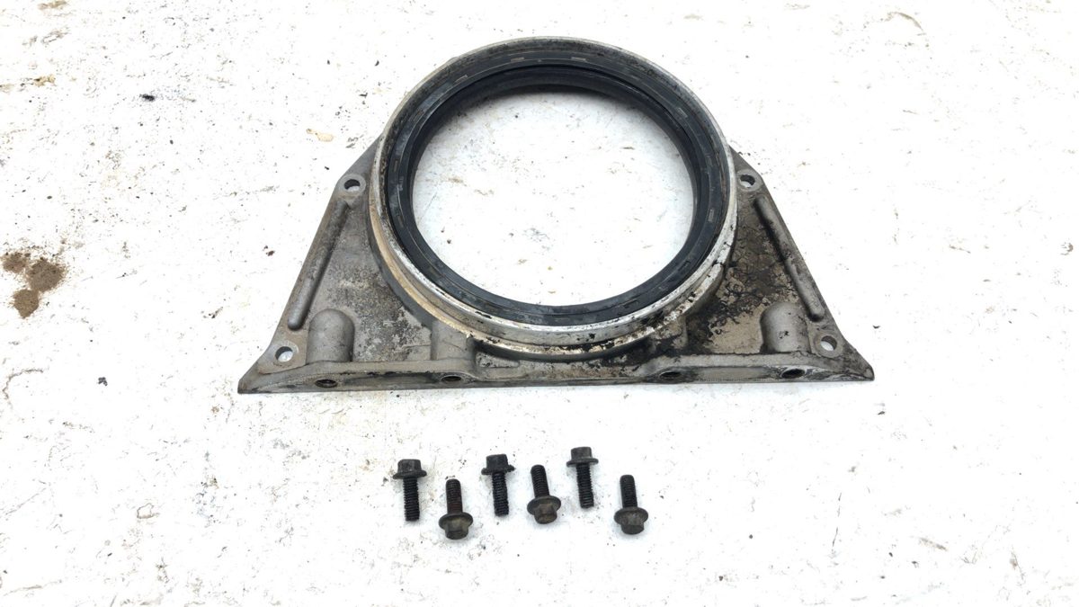 2001 Dodge Ram 2500 Rear Main Cover With Bolts Oem 5.9L Cummins 3936895