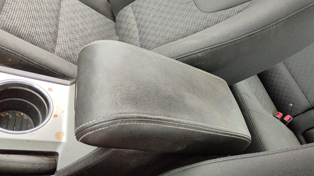 2010-2011 Ford Fusion Center Console Lid Only Oem Arm Rest Fold Down Black Dw
