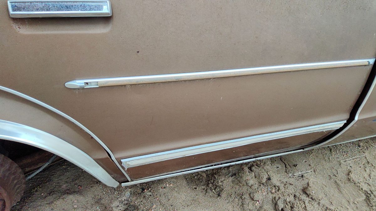 81 Malibu Passenger Right Rear Moulding From Door Back Trim Strip Tan 4 Door