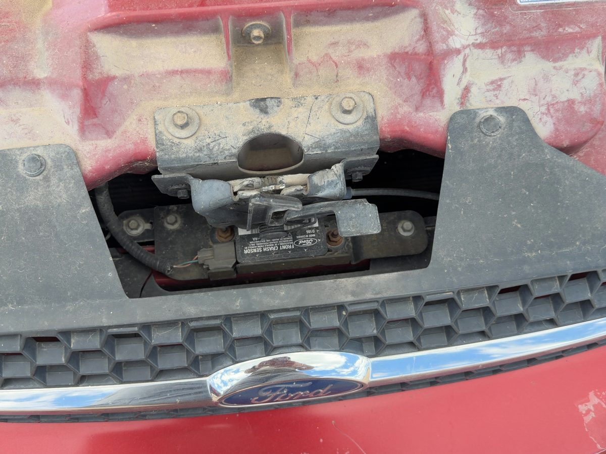 2000-2007 Ford Taurus Hood Latch Assembly With Bracket Oem Yf1Z8A419Aa