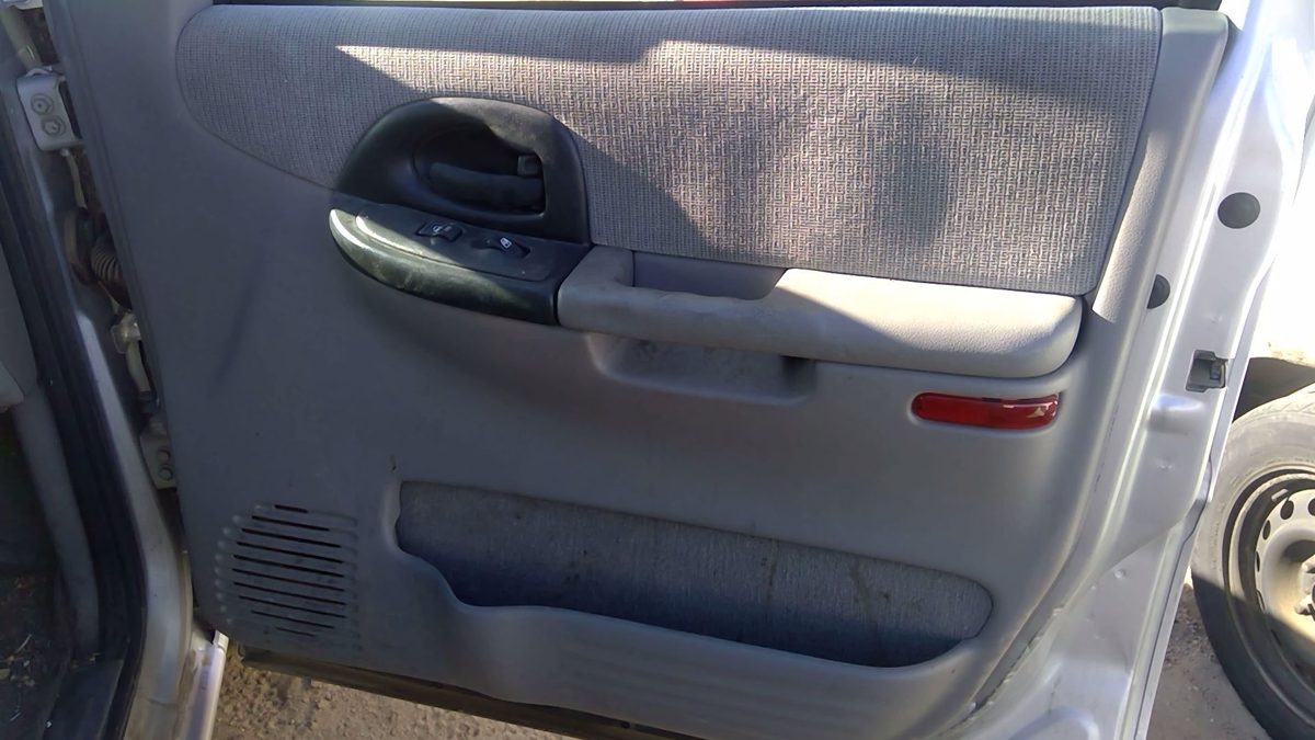 2001-03 Chevy Venture Passenger Right Front Inside Door Trim Panel Only Gray 14C
