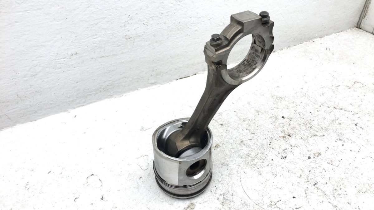 2001 Dodge Ram 2500 Connecting Rod With Piston Cummins 5.9L 24V Oem