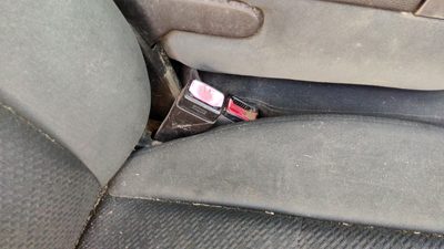 07-14 Silverado 2500 Passenger Right Front Seat Belt Buckle Receiver Ebony 19D