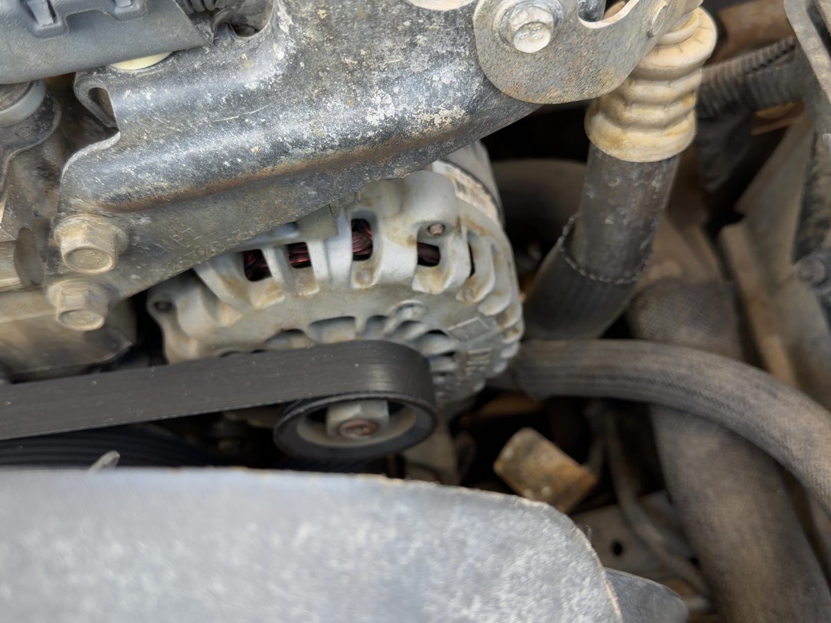 2004-2005 Buick Rainier Alternator 4.2L 19244750