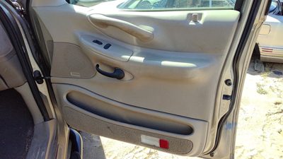 00-02 Ford Expedition Passenger Right Front Door Trim Panel With Switches Tan Fh
