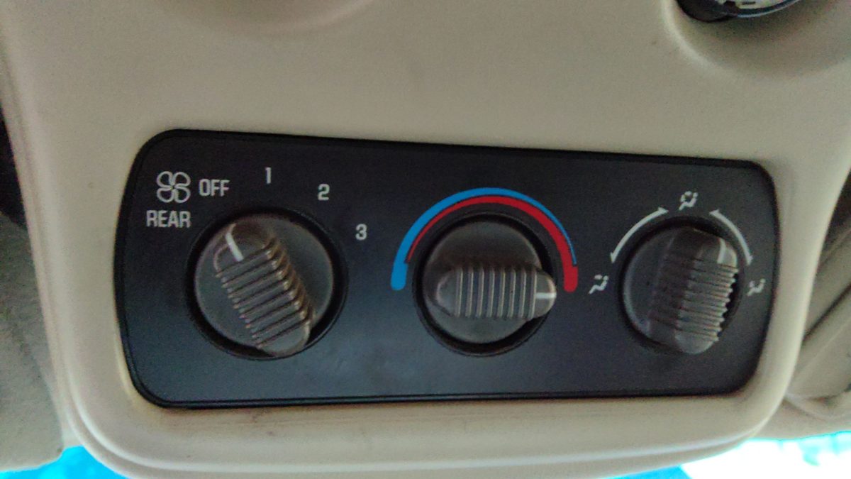 00-02 Suburban Overhead Temperature Control Module In Dash Heater Ac Head Unit