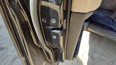 05-07 Land Rover Lr3 Driver Left Front Door Latch With Rods/Cables Oem Fqj000215
