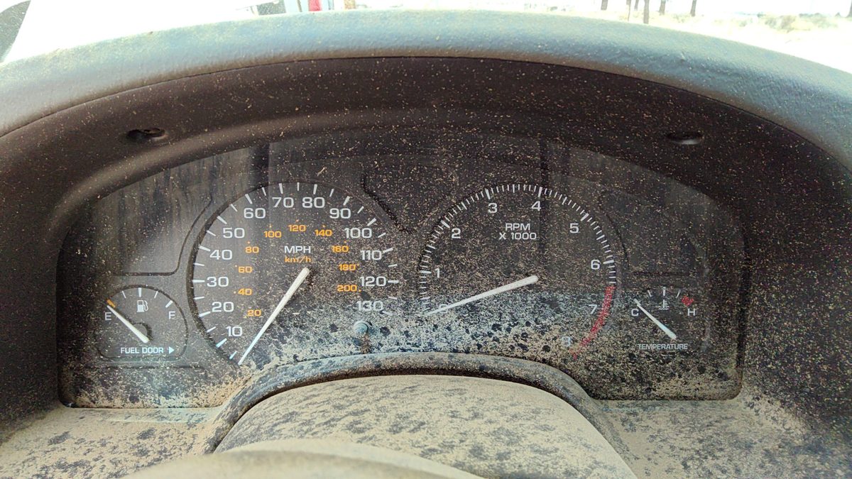 00-02 Saturn L100 Speedometer Cluster Instrument Gauges Panel Oem Dash 22690489