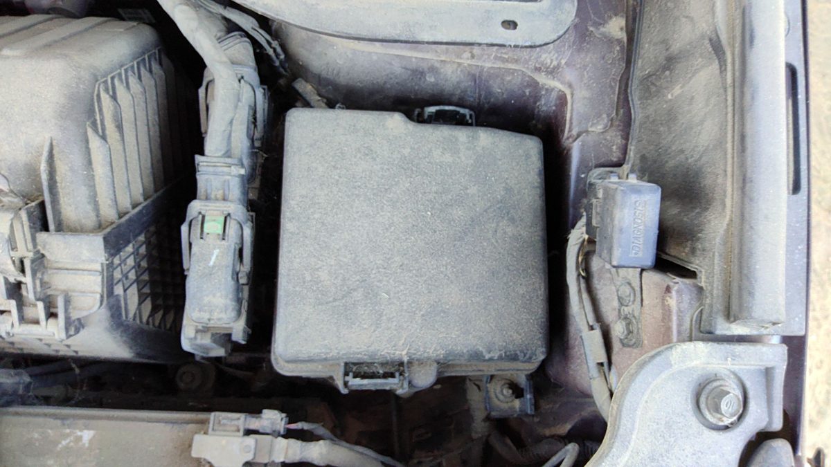 2014-2015 Kia Sorento Engine Fuse Box Power Distribution Panel Oem 3.3L