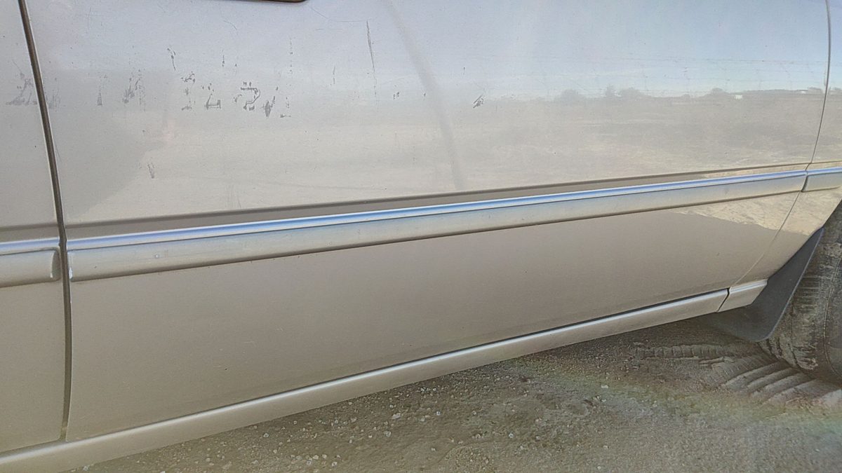 1998 Toyota Camry Passenger Right Front Moulding From Door Oem Trim Strip Gold