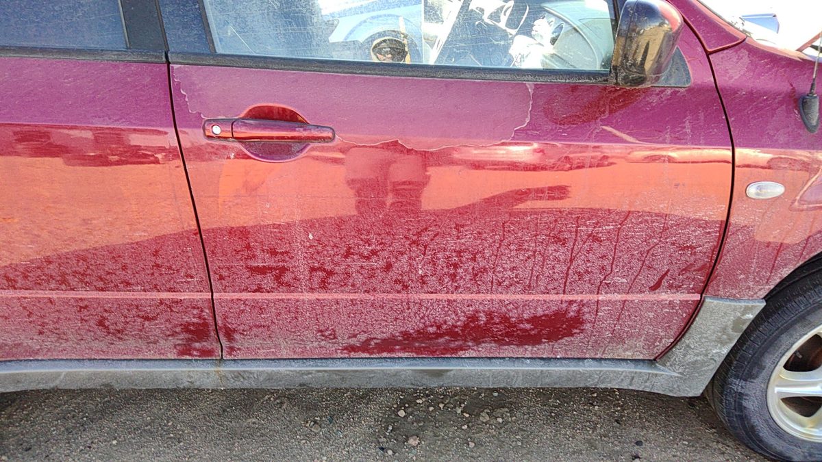 2004 Mitsubishi Outlander Front Door