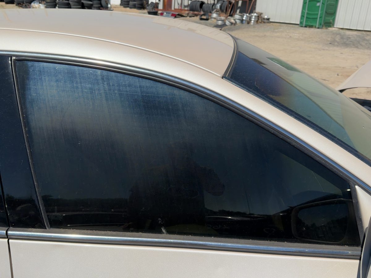 2000-2006 Lincoln Ls Passenger Right Front Side Window Door Glass Oem