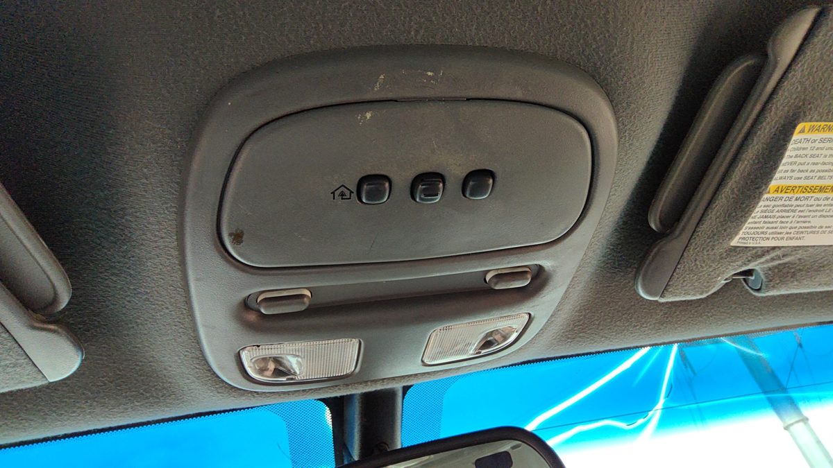 00-05 Lesabre Center Overhead Console Dome Light Map Lamp Cubby Graphite 933