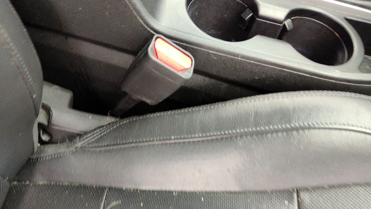 2016-18 Hyundai Tucson Passenger Right Front Seat Belt Buckle Receiver Black Try