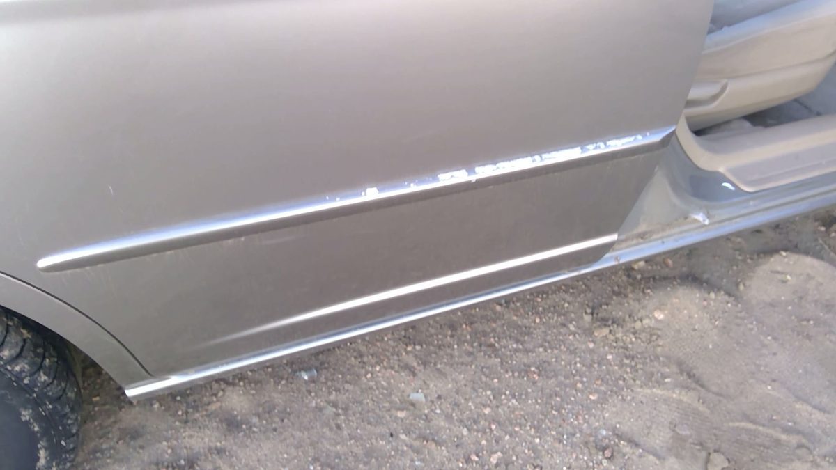 2001-05 Honda Civic Passenger Right Rear Moulding From Door Oem Back Trim Silver