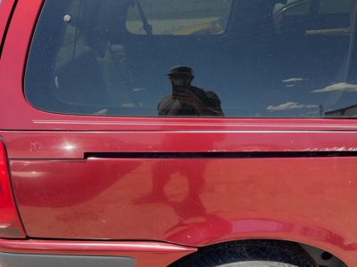 03 Chevy Venture Passenger Right Rear Moulding On Quarter Panel Oem Redfire 72U