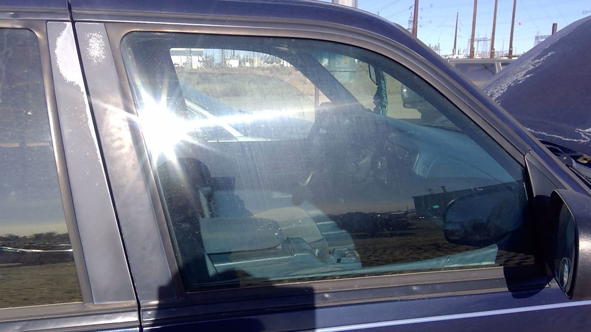 1995-2005 Ford Explorer Passenger Right Front Side Window Door Glass Oem