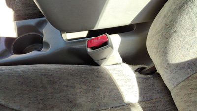 2000-2005 Chevy Malibu Driver Left Front Seat Belt Buckle Receiver Oem 92d Gray