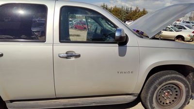 2010 Chevy Tahoe Front Door