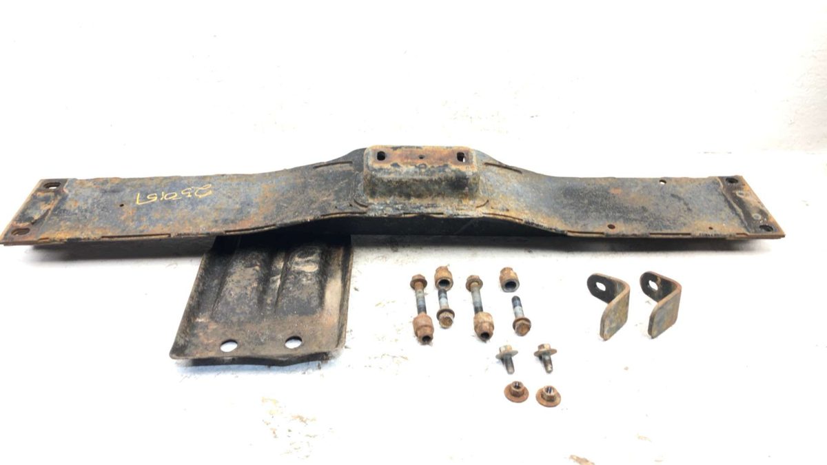 2002 Sierra 2500 Hd Transmission Crossmember Bracket Oem With Bolts 4X4