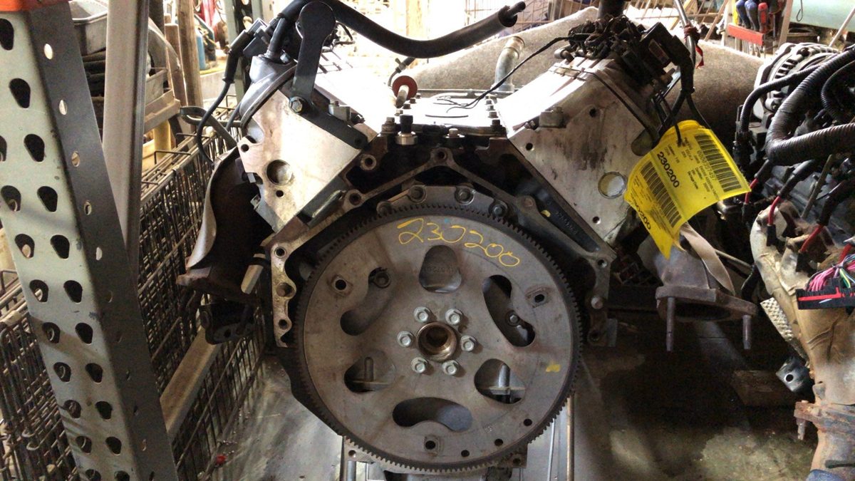 2003 Cadillac Escalade Engine Assembly/motor