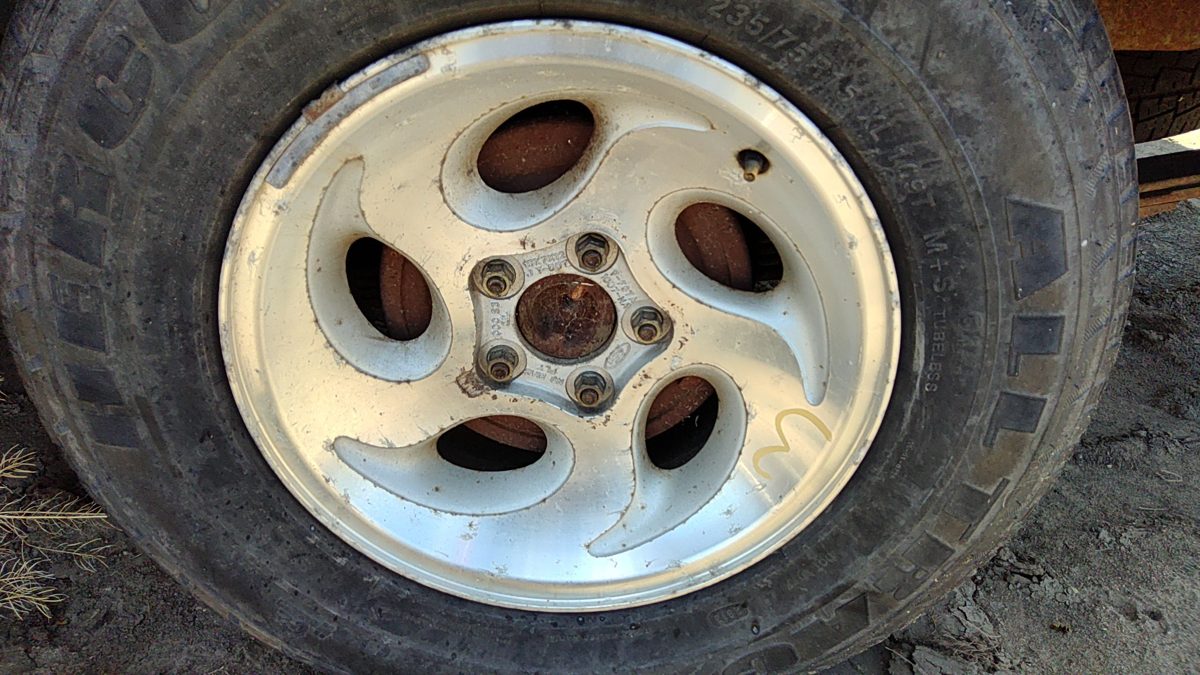 1994 Ford Explorer Wheel