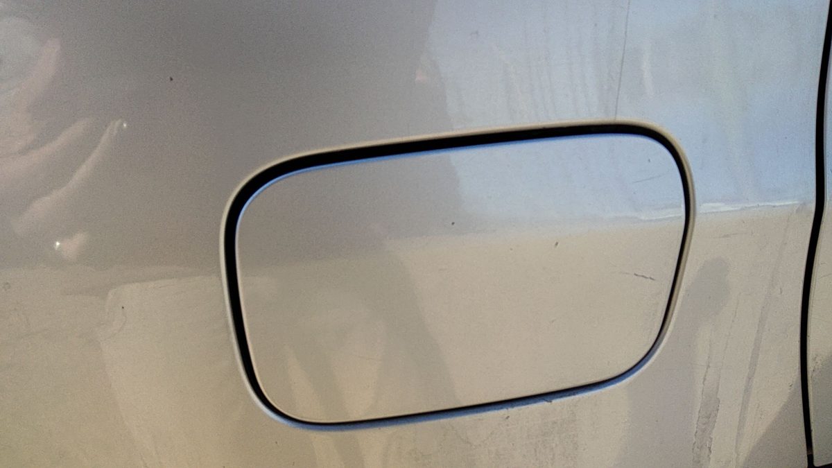 2004-2010 Bmw X3 Fuel Tank Door With Hinge Gas Lid Oem Filler Silver 51177055877