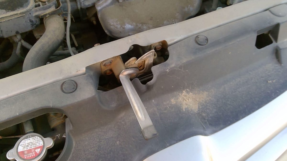 2004 2005 Honda Civic Hood Latch Assembly With Bracket Oem