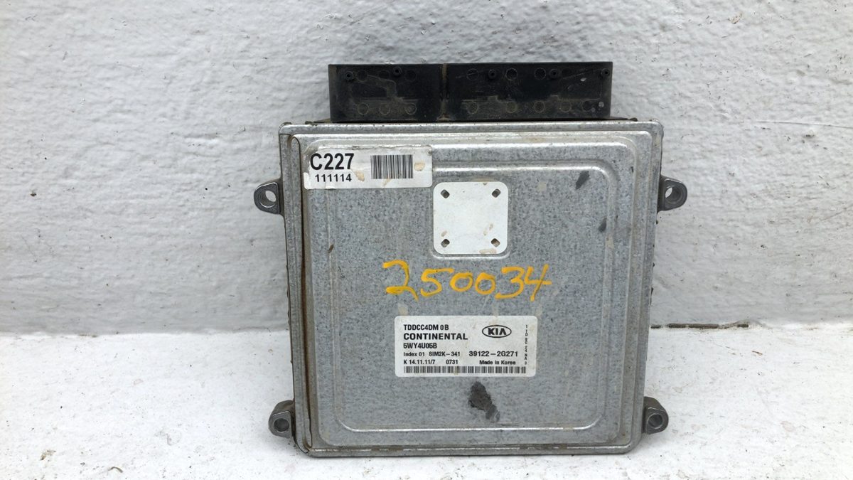 Kia Forte Electronic Control Module Computer Ecm Ecu 2.4l At 391222g271 2011-13