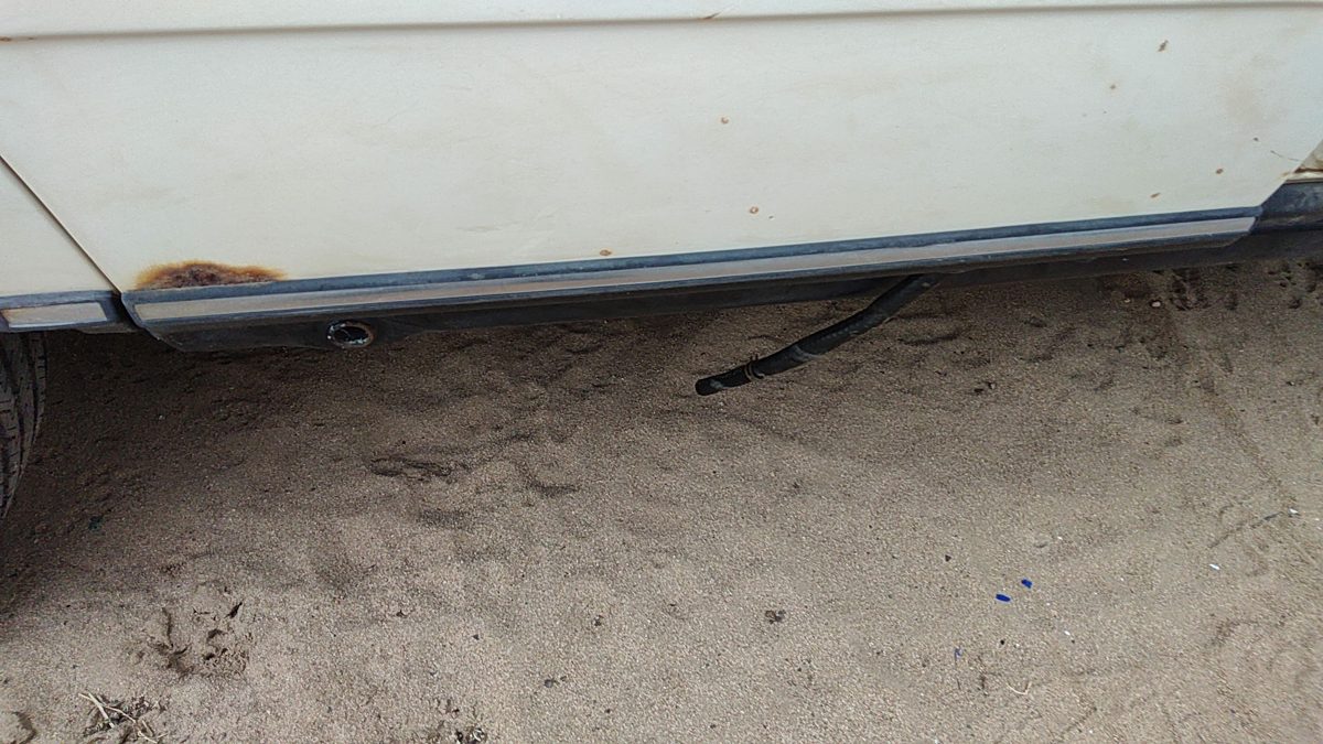 80 Mercedes 300Td Passenger Right Rear Lower Moulding From Door Back Trim Strip