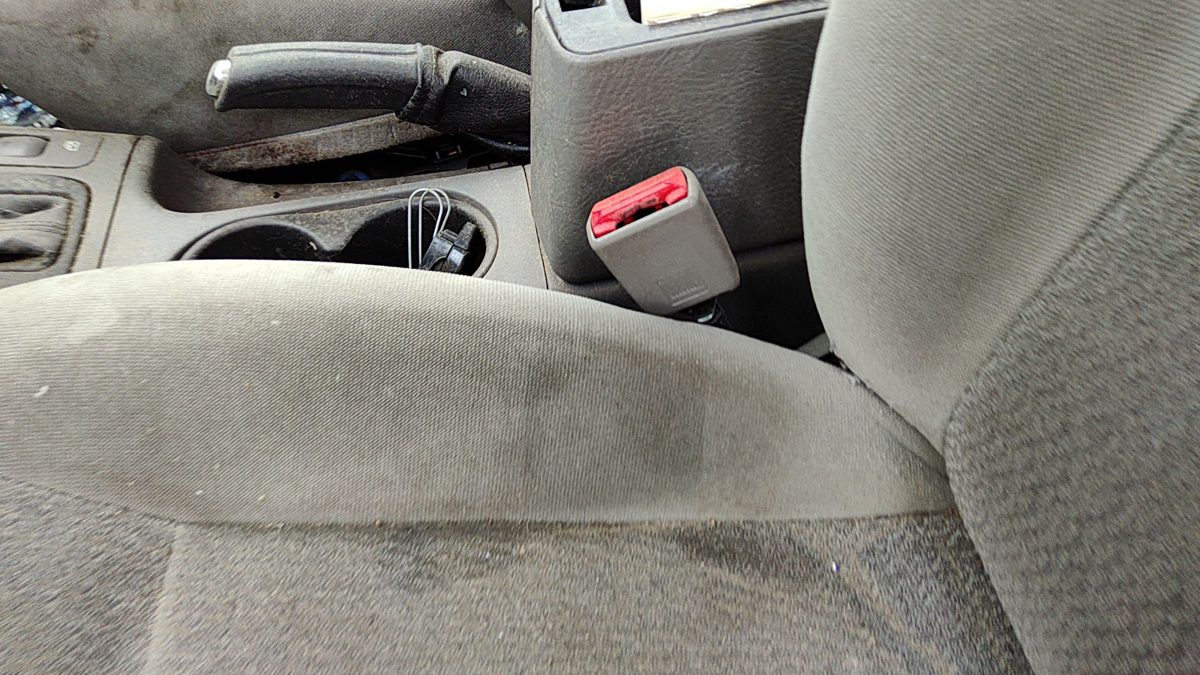 2000-2005 Saturn L100 Driver Left Front Seat Belt Buckle Receiver Oem Gray 96B