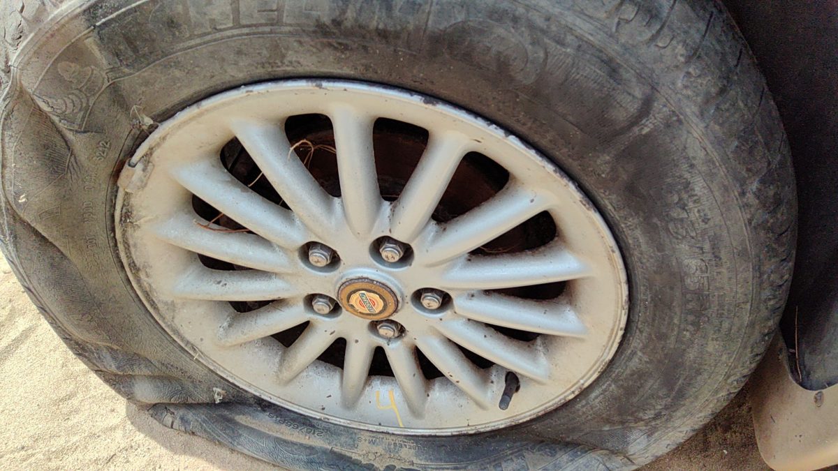 2000 Chrysler Town Cntry Wheel
