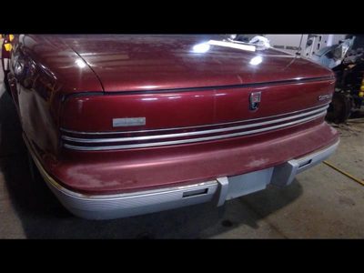 1990-1992 Oldsmobile Toronado Complete Tail Light Assembly Brake Lamp Back Trunk
