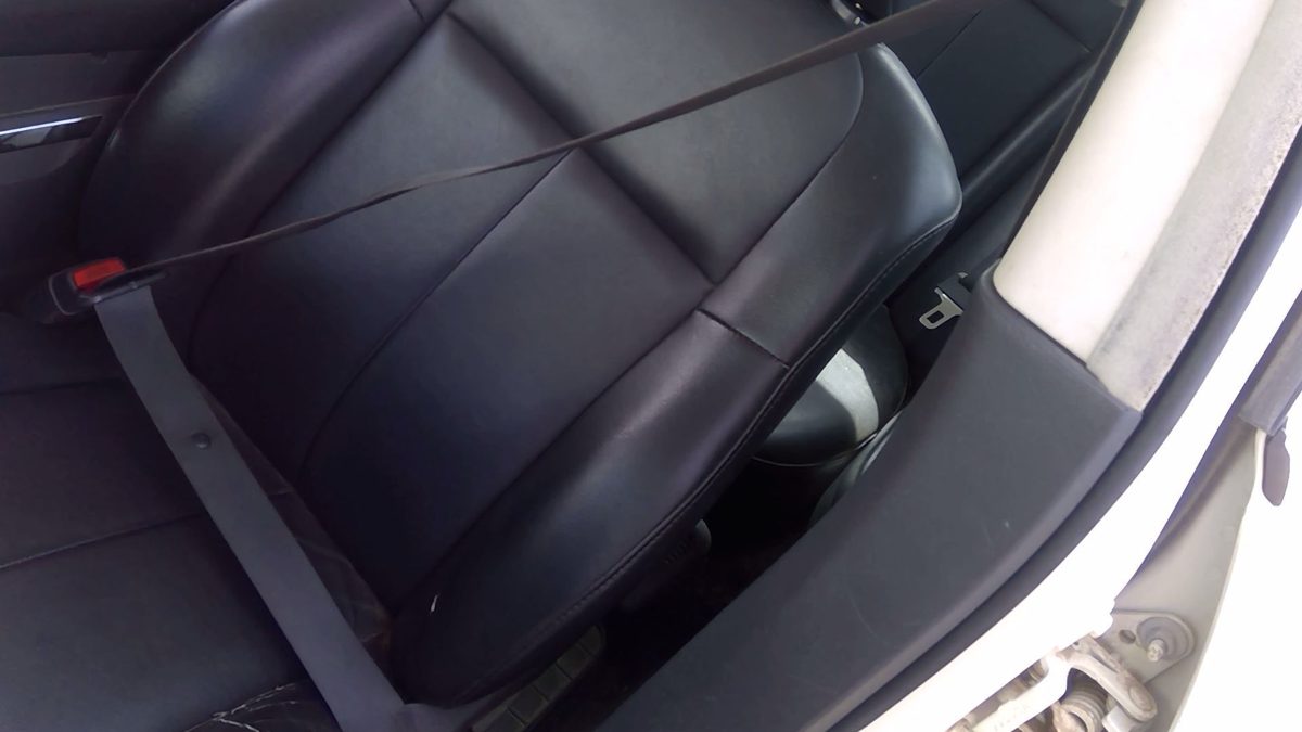 2008-2010 Chrysler 300 Driver Left Front Seat Belt Retractor Shoulder Gray Dv