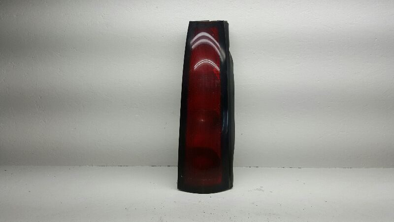 1990-1996 Chevy Lumina Van Passenger Right Tail Light Brake Lamp 05977138