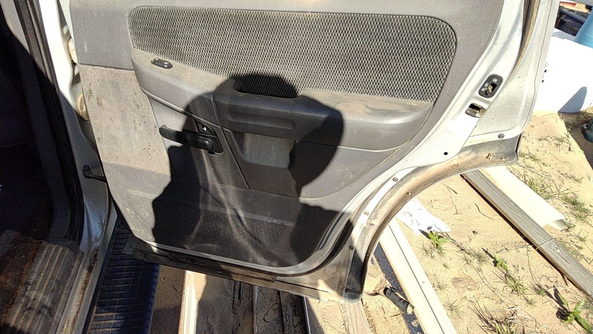 02 Explorer Passenger Right Rear Inside Door Trim Panel With Switches Back Gray
