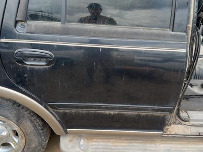 2001 Ford Expedition Rear Door