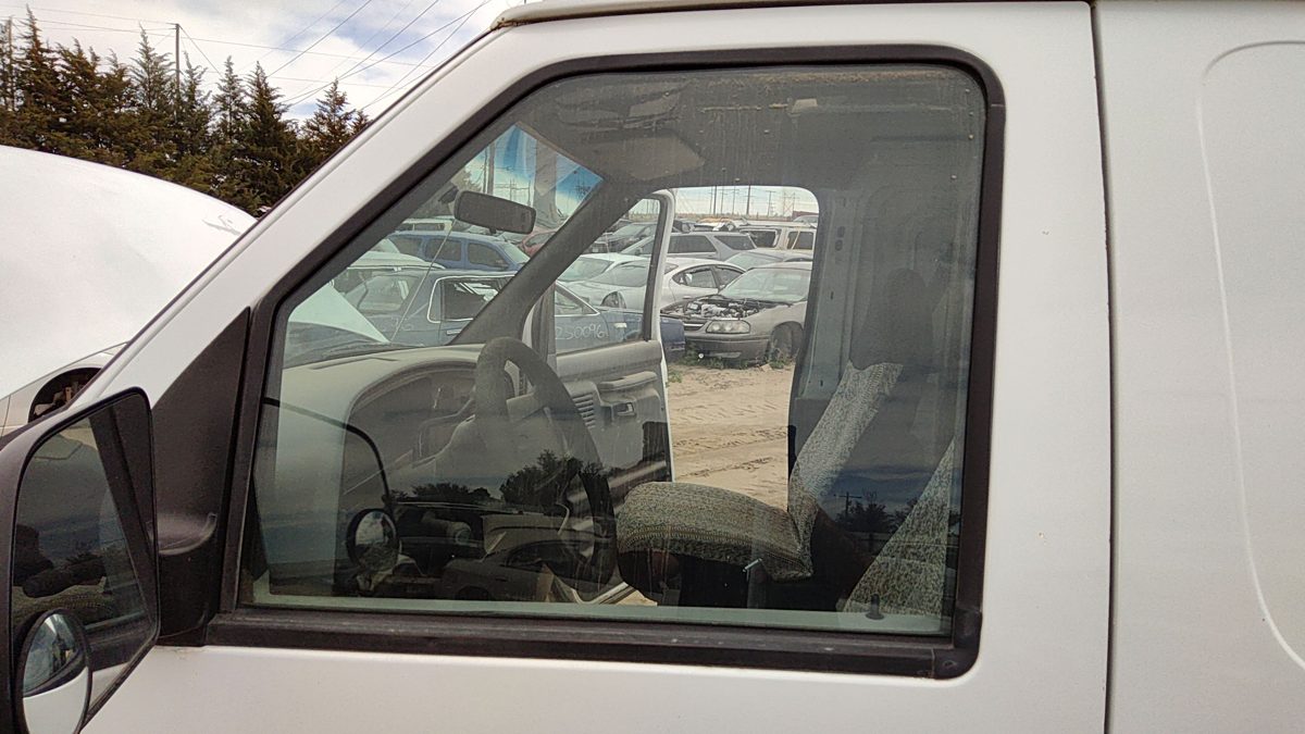 1992-1996 Ford Van E250 Driver Left Front Side Window Door Glass Oem