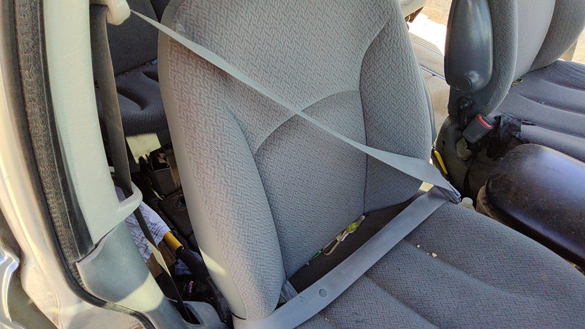 05-07 Caravan Passenger Right Front Seat Belt Retractor Shoulder D5 Slate Gray
