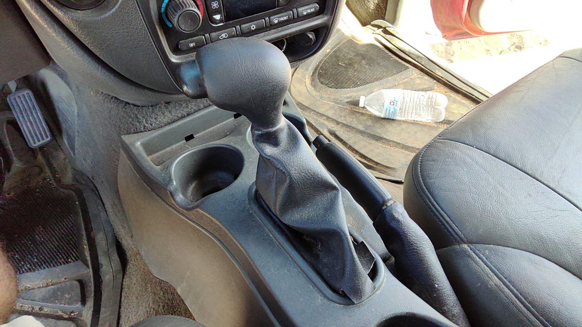 02 Trail Blazer Floor Shifter Lever Assembly Shift Unit Automatic Transmission