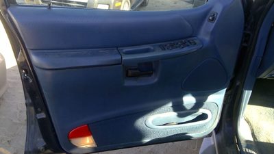 1995-1996 Ford Explorer Driver Left Front Inside Door Trim Panel Only Oem Blue