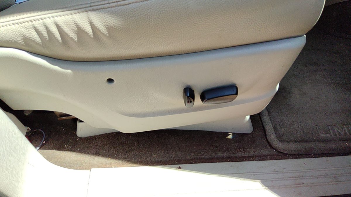 06 Town Country Passenger Right Side Power Seat Switch With Trim Panel Khaki J1