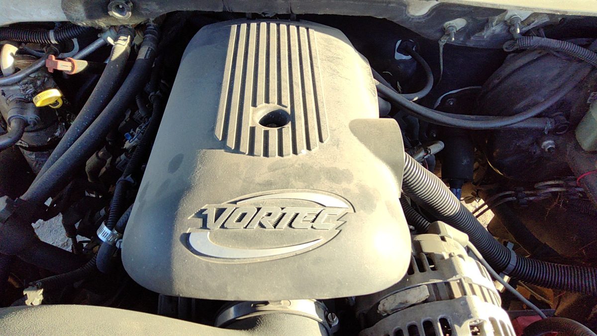 2001 Chevy Suburban Engine Cover Top Plastic Shield Oem 5.3L