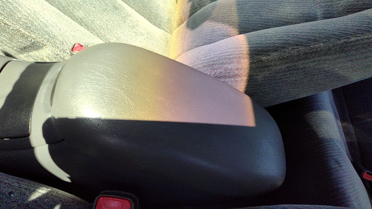 00-02 Oldsmobile Intrigue Center Console Lid Only Arm Rest Fold Down Gray 14B