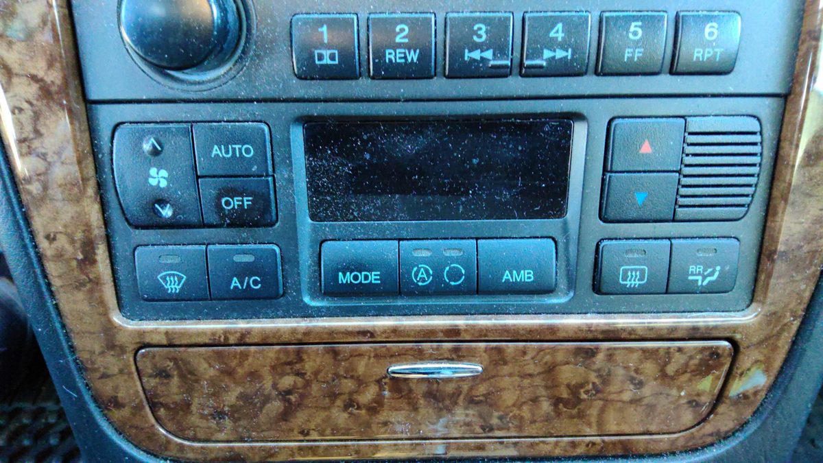 2001-2005 Hyundai Xg350 Temperature Control Module In Dash Heater Ac Head Unit