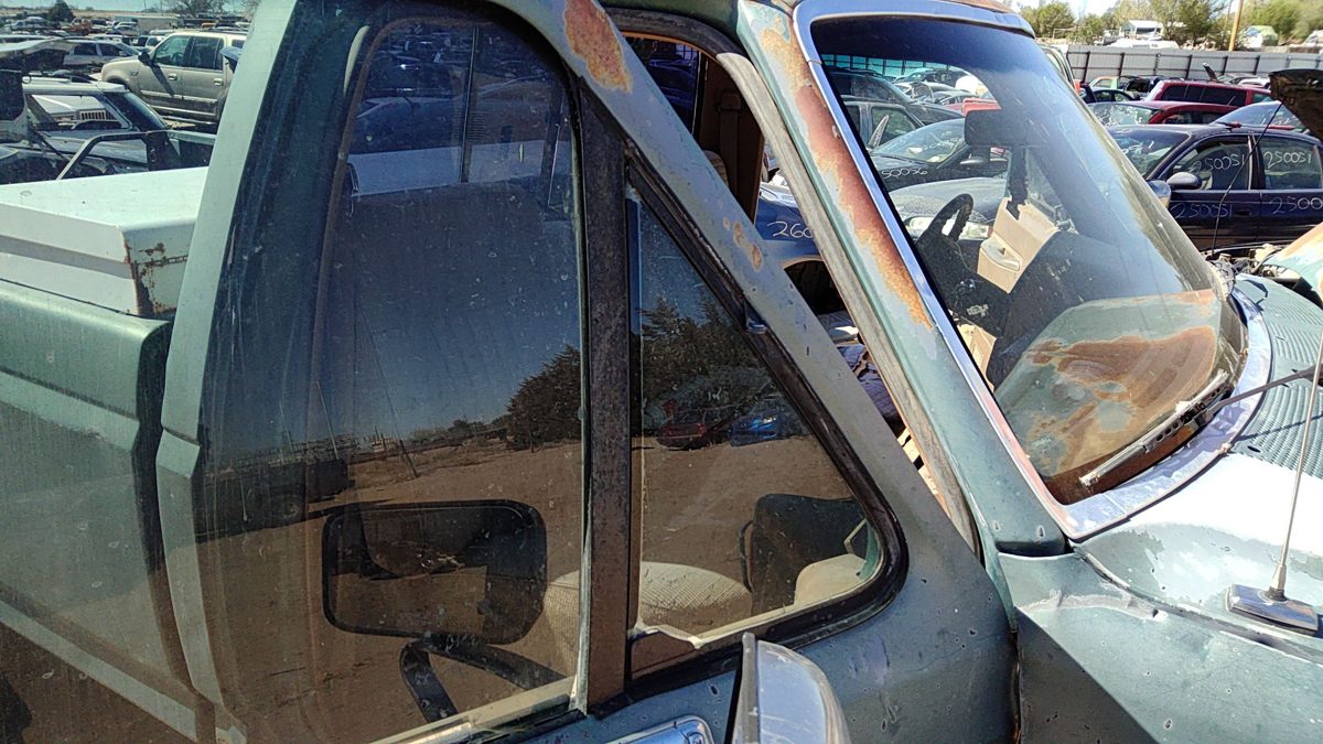 1988 Ford Pickup F150 Front Vent Glass/window