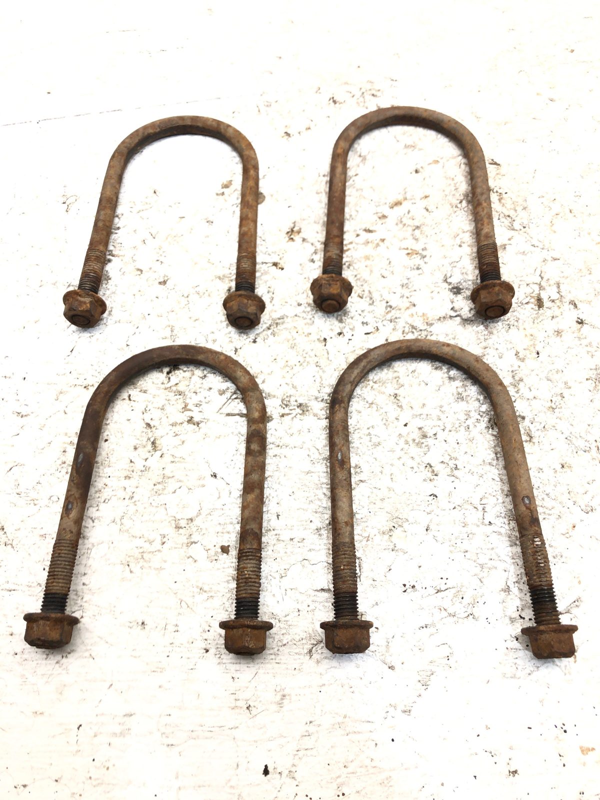 2002-2007 Dodge Ram Pickup 1500 Set of 4 Rear Ubolts with Nuts OEM Rear End 4x4