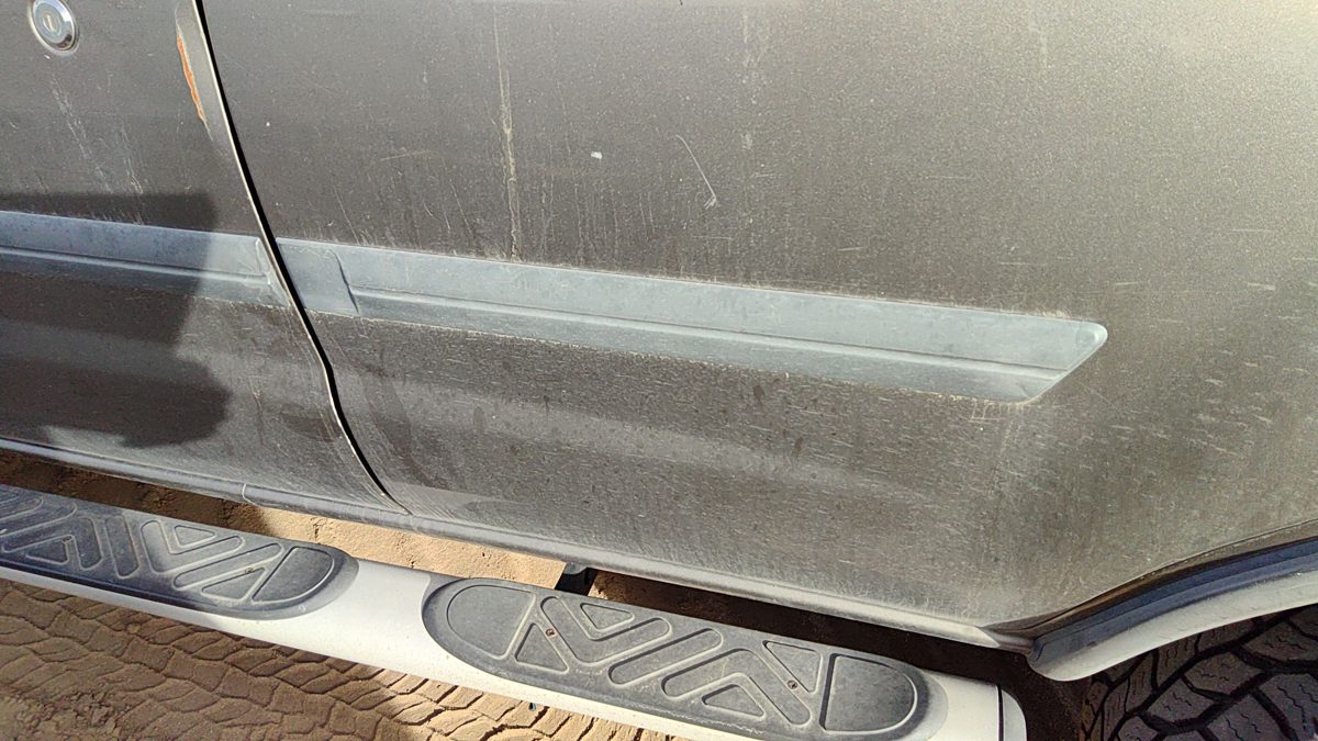 2000-2004 Nissan Xterra Driver Left Rear Moulding From Door Oem Back Trim Strip