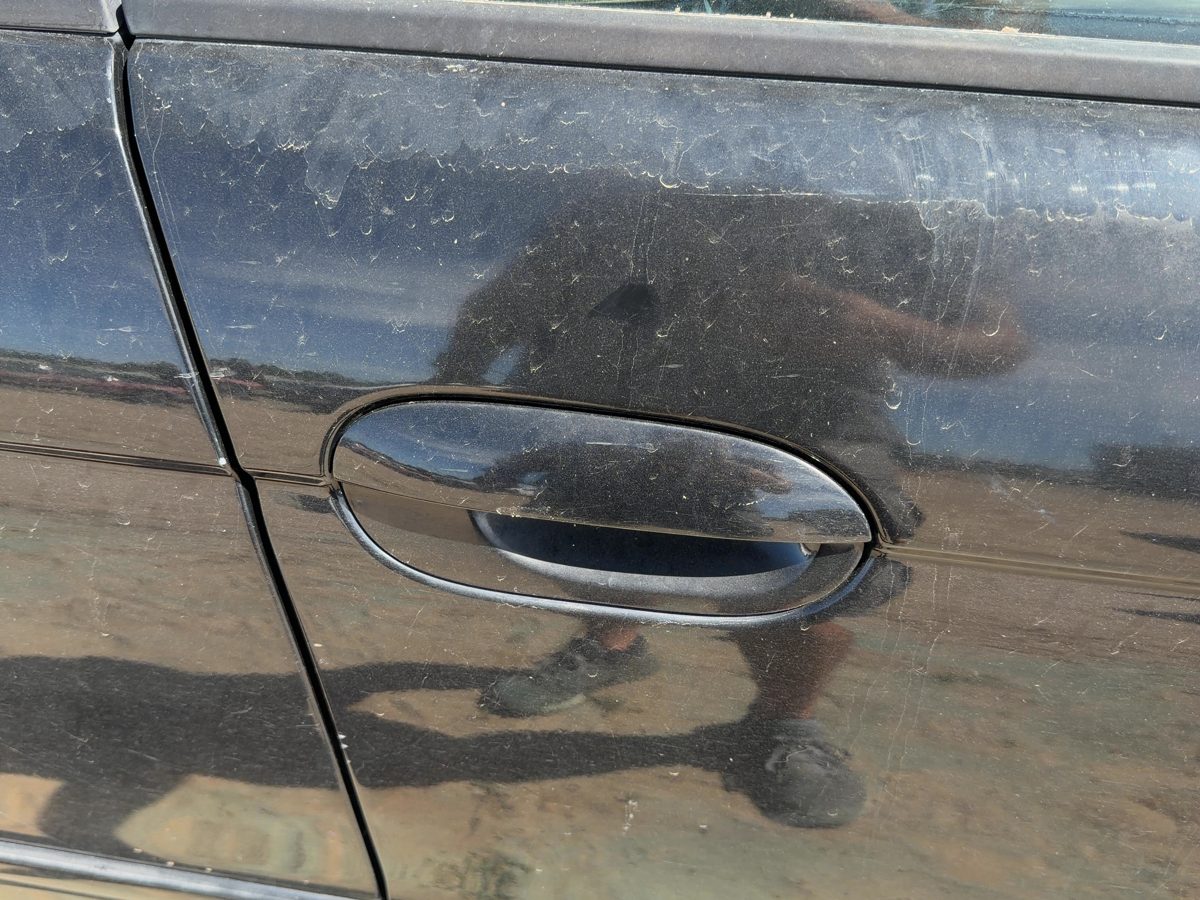2001 BMW 530i Passenger Right Front Outside Door Handle OEM Black 51218245354